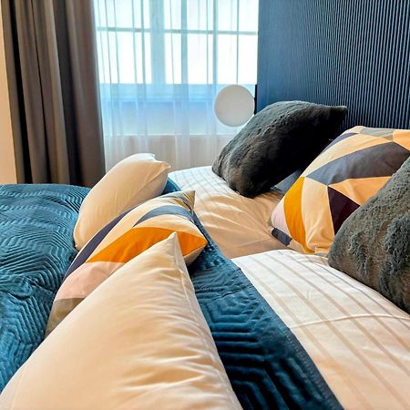 Apartments By Prague City Golf Экстерьер фото